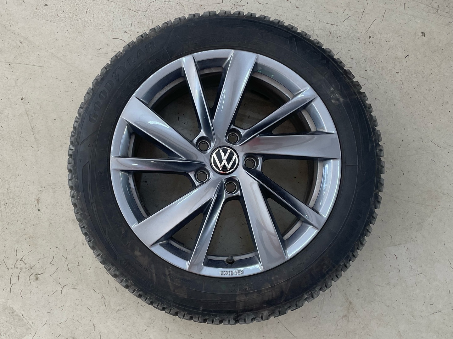 VOLKSWAGEN Passat 35