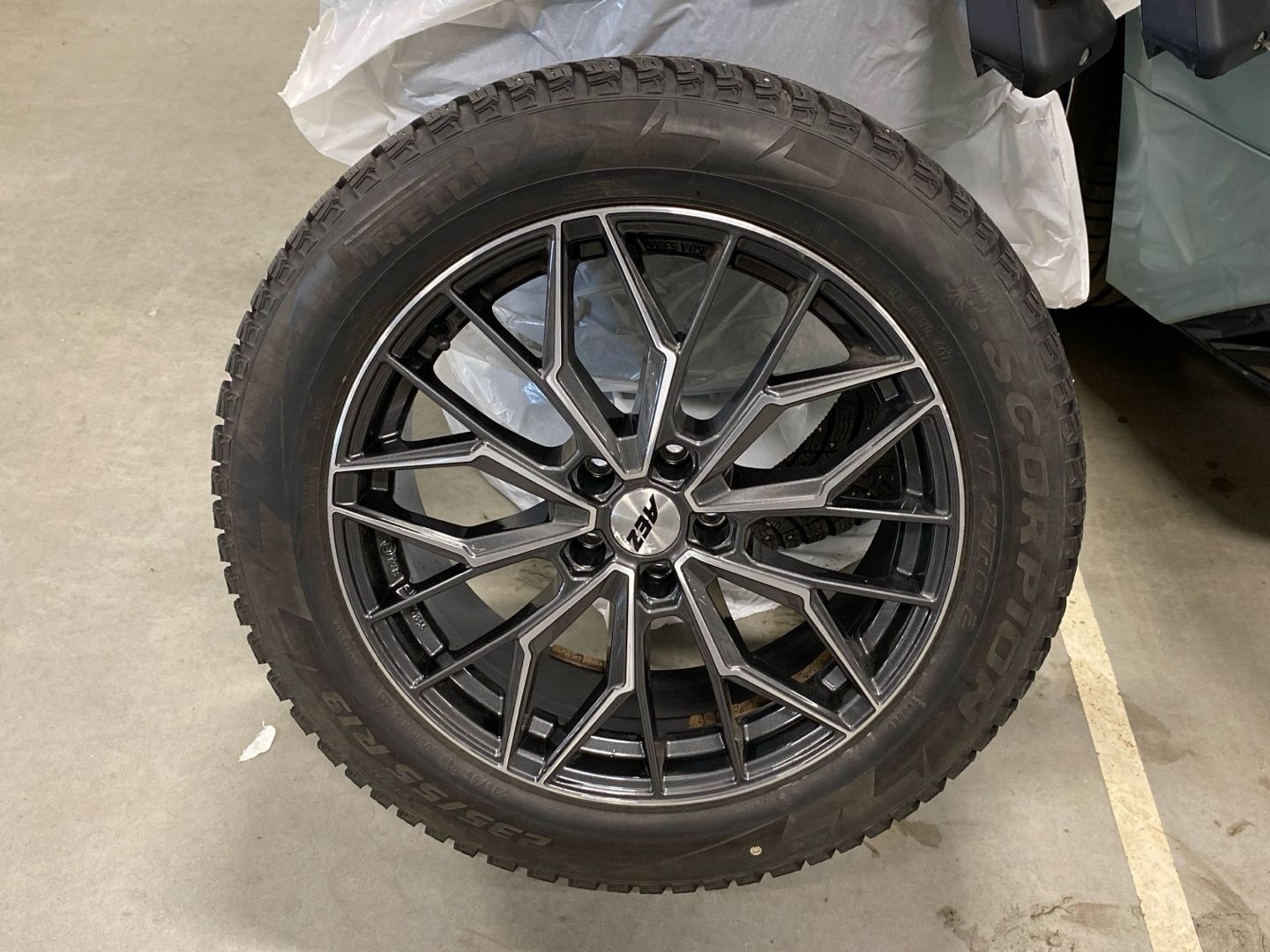 SKODA Enyaq 2023
