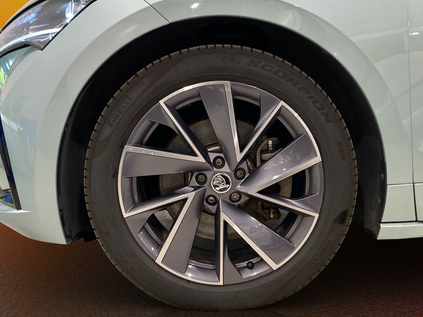 SKODA Enyaq 2023
