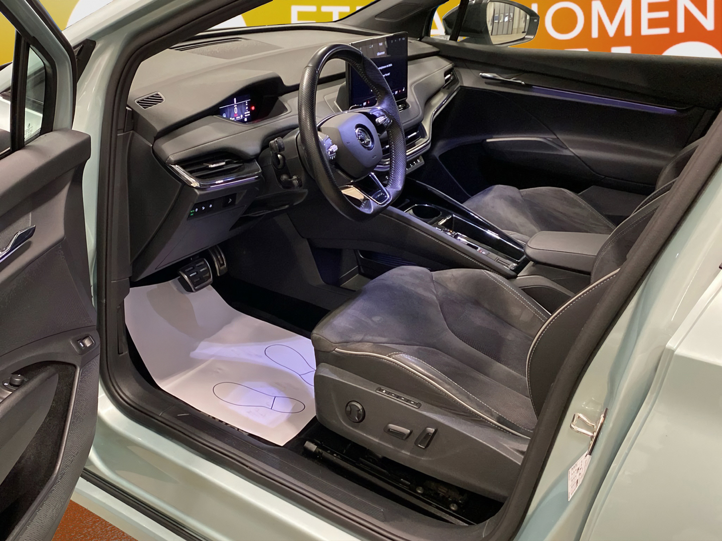 SKODA Enyaq 2023