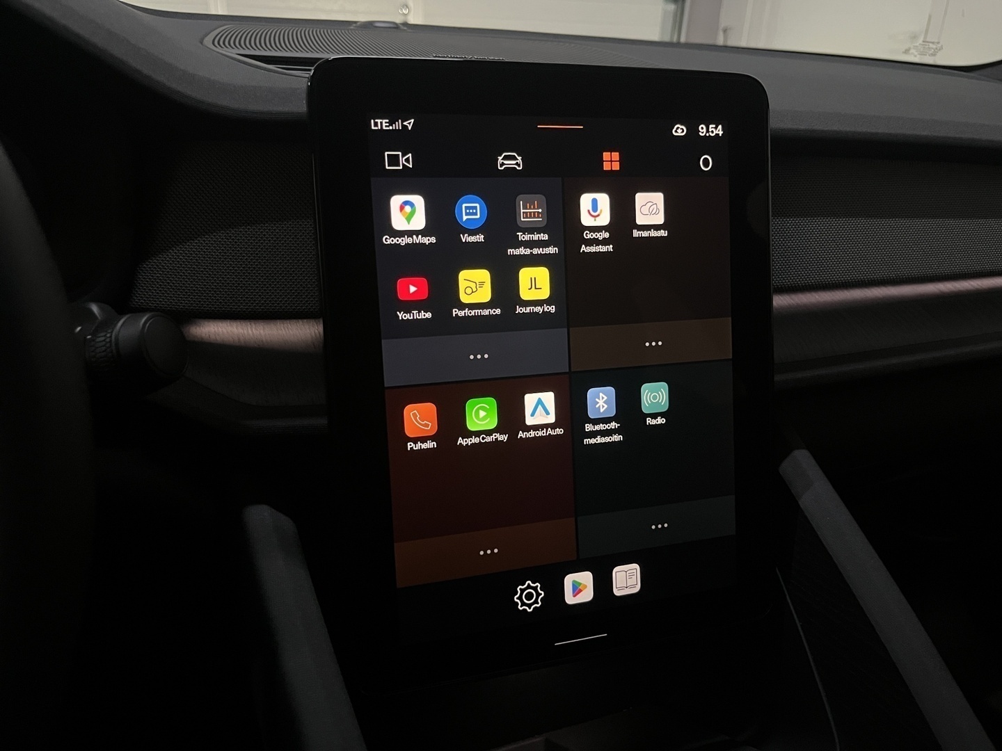 POLESTAR 2 19