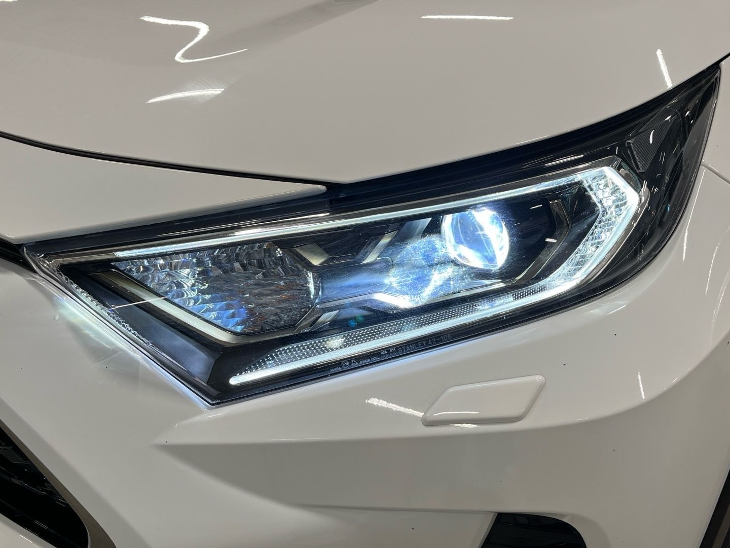 TOYOTA RAV4 Plug-in 2021