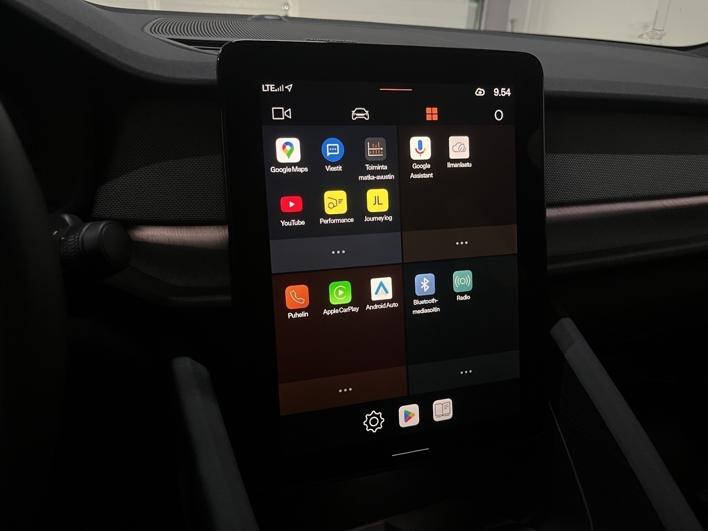POLESTAR 2 19