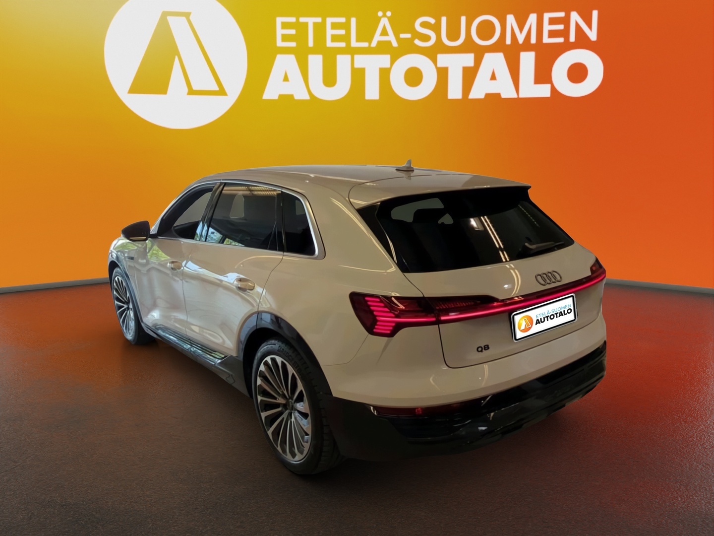 AUDI Q8 e-tron 2024