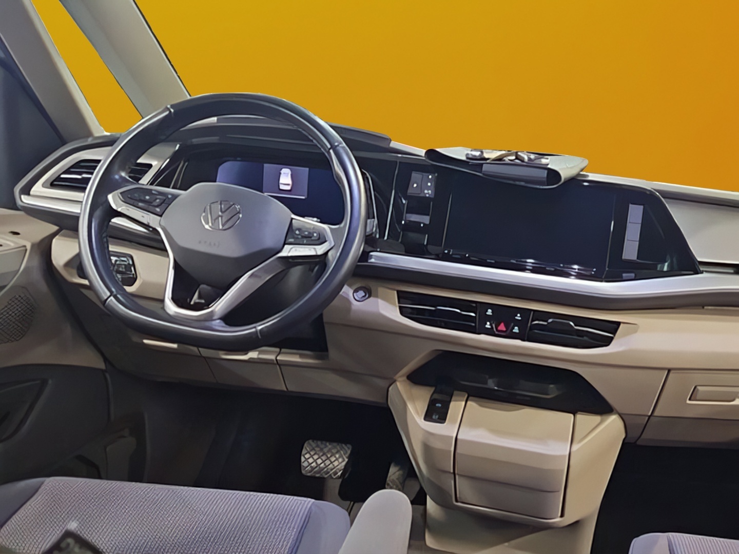 VOLKSWAGEN Multivan 2023