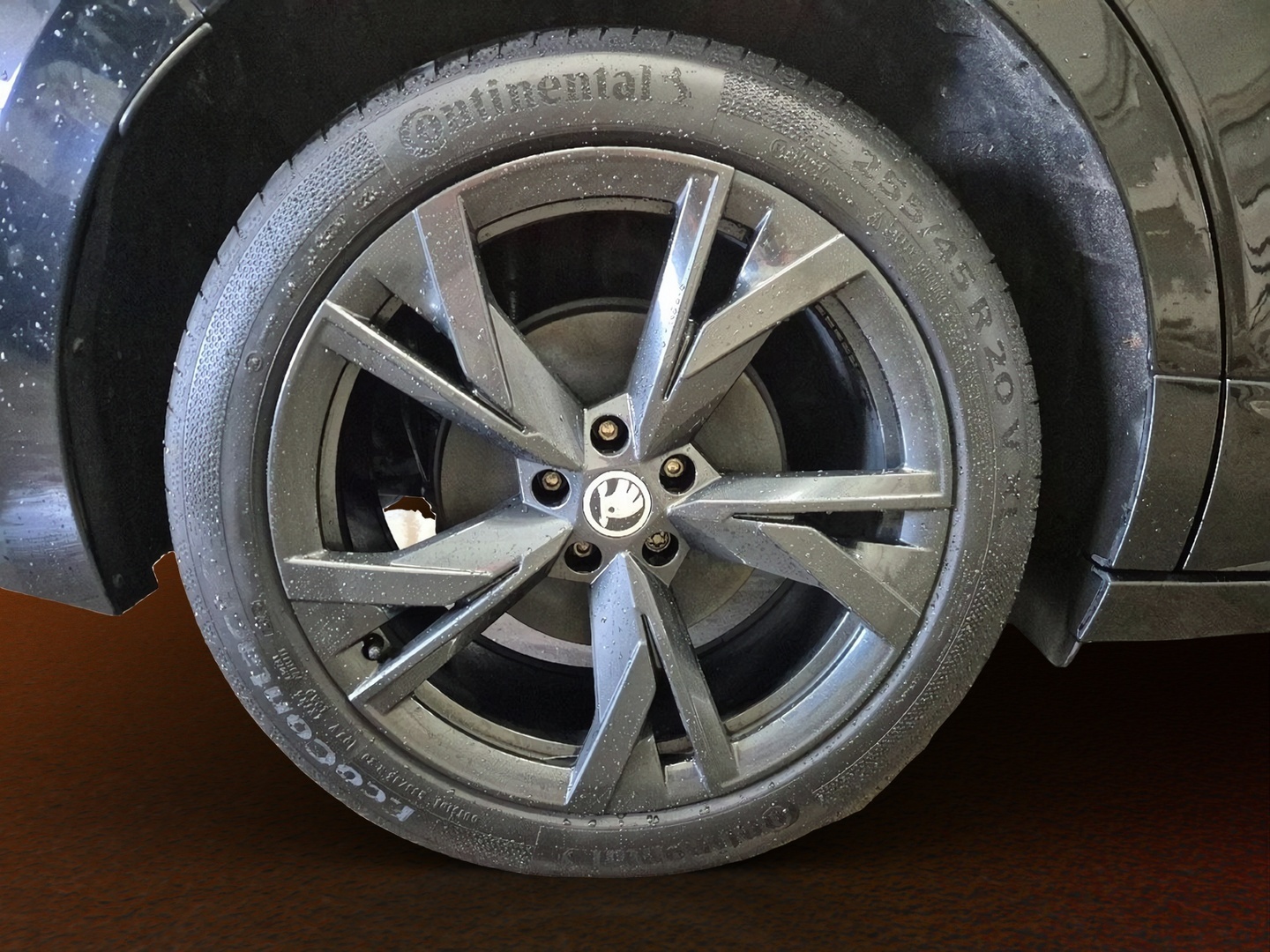 SKODA Enyaq 12