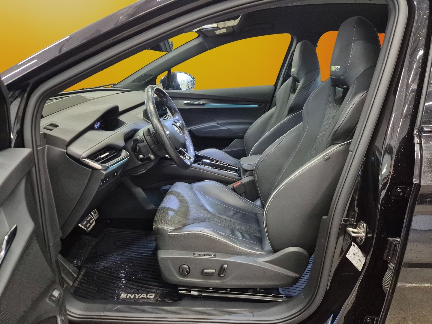 SKODA Enyaq 5