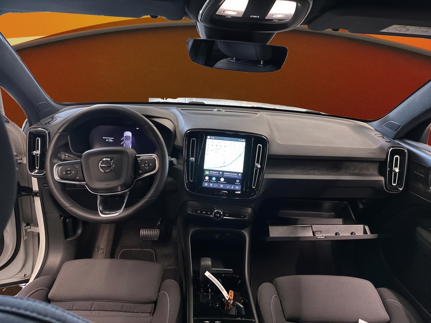 VOLVO C40 2024