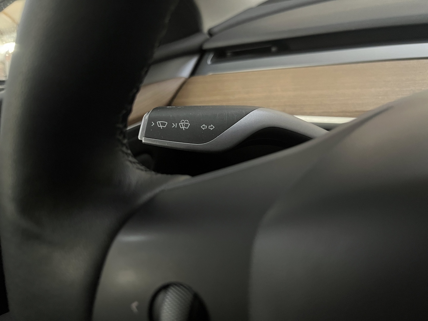 TESLA Model Y 14