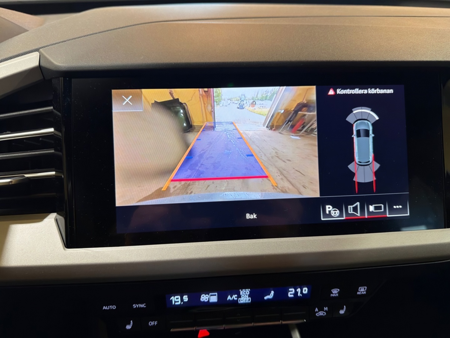 AUDI Q4 e-tron 2023