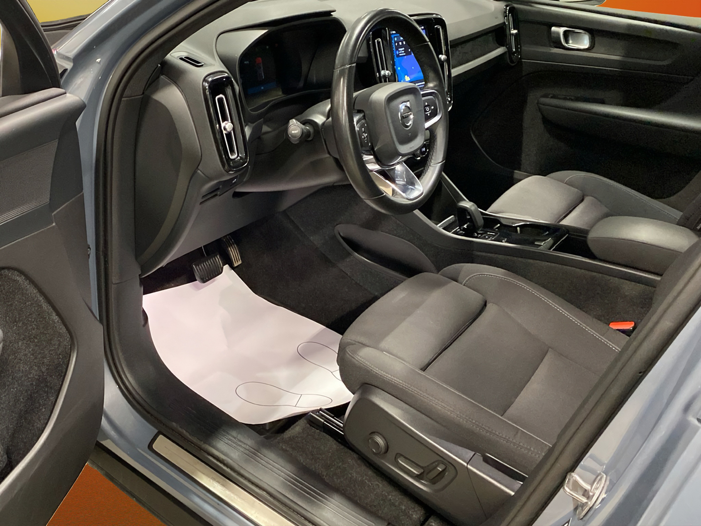 VOLVO C40 2023