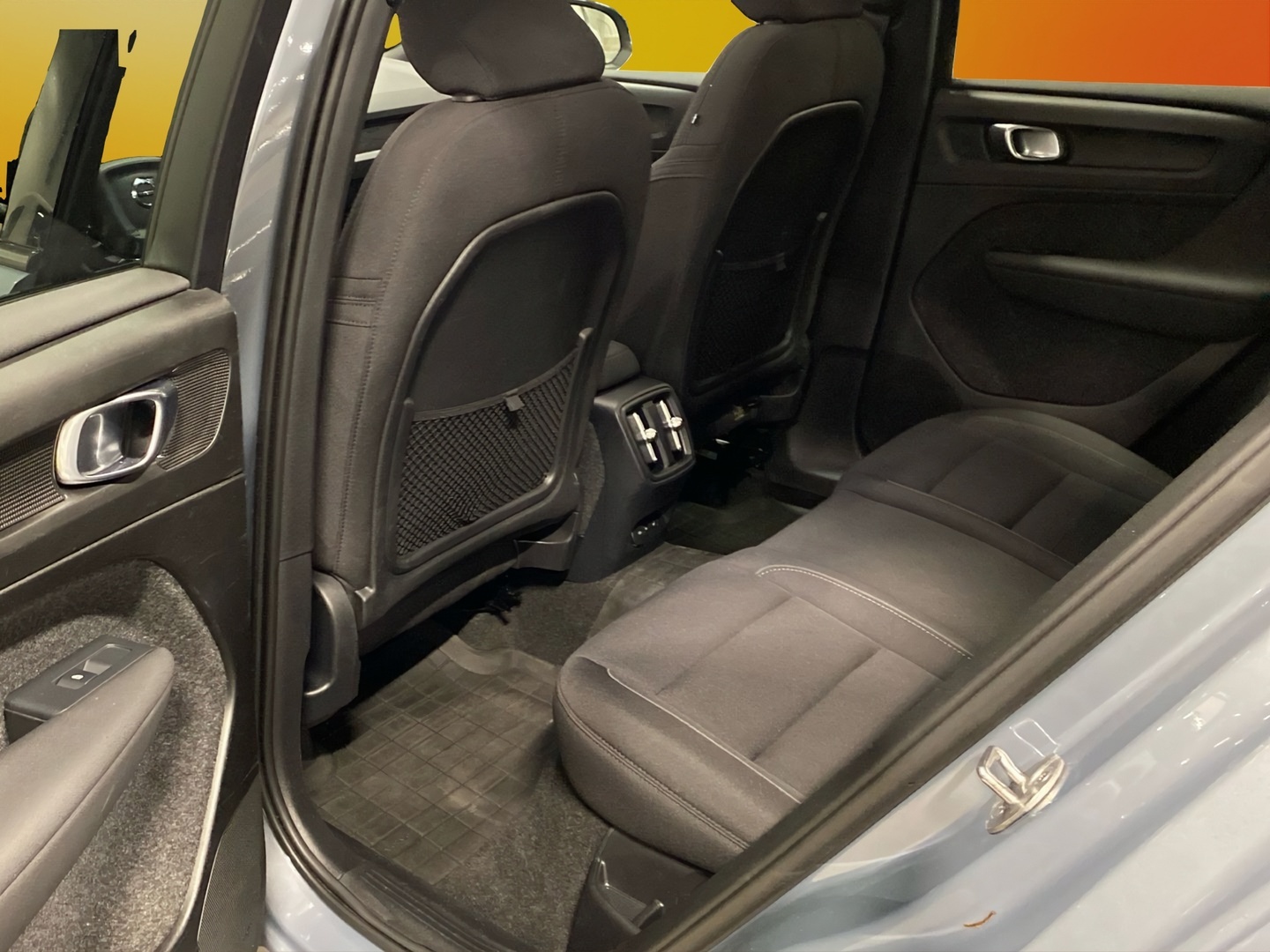 VOLVO C40 2023