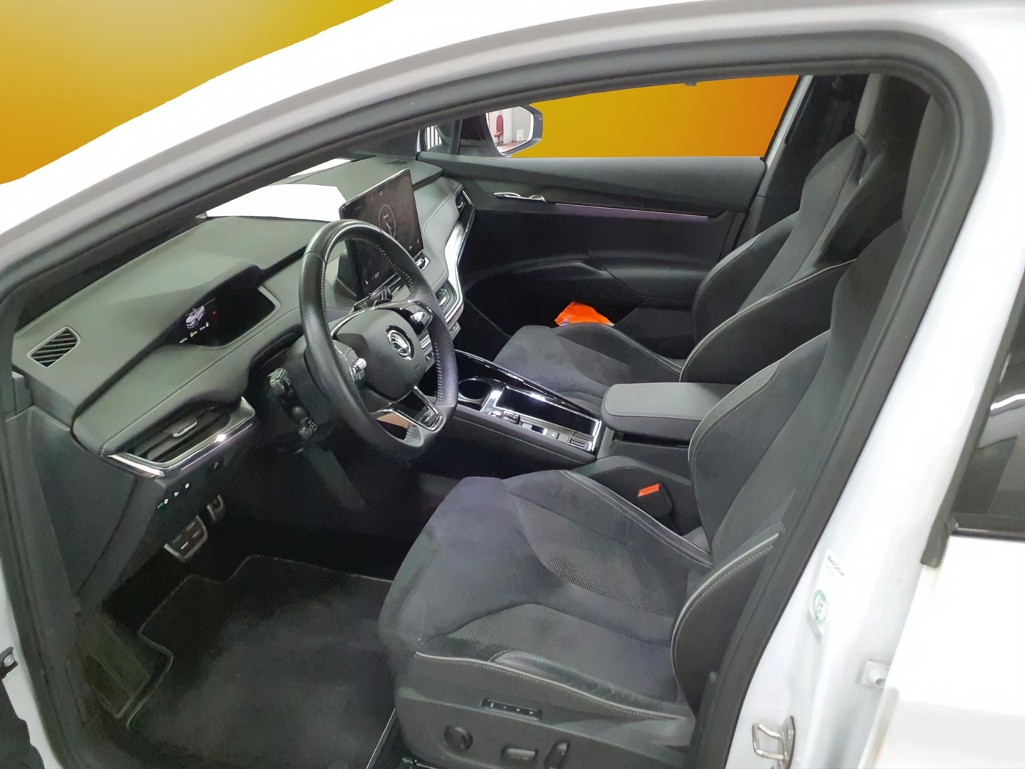 SKODA Enyaq 2023