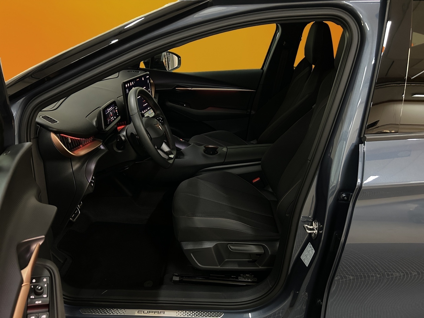 CUPRA Tavascan 5