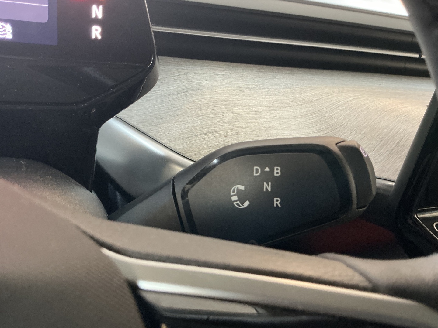 VOLKSWAGEN ID. Buzz 2024