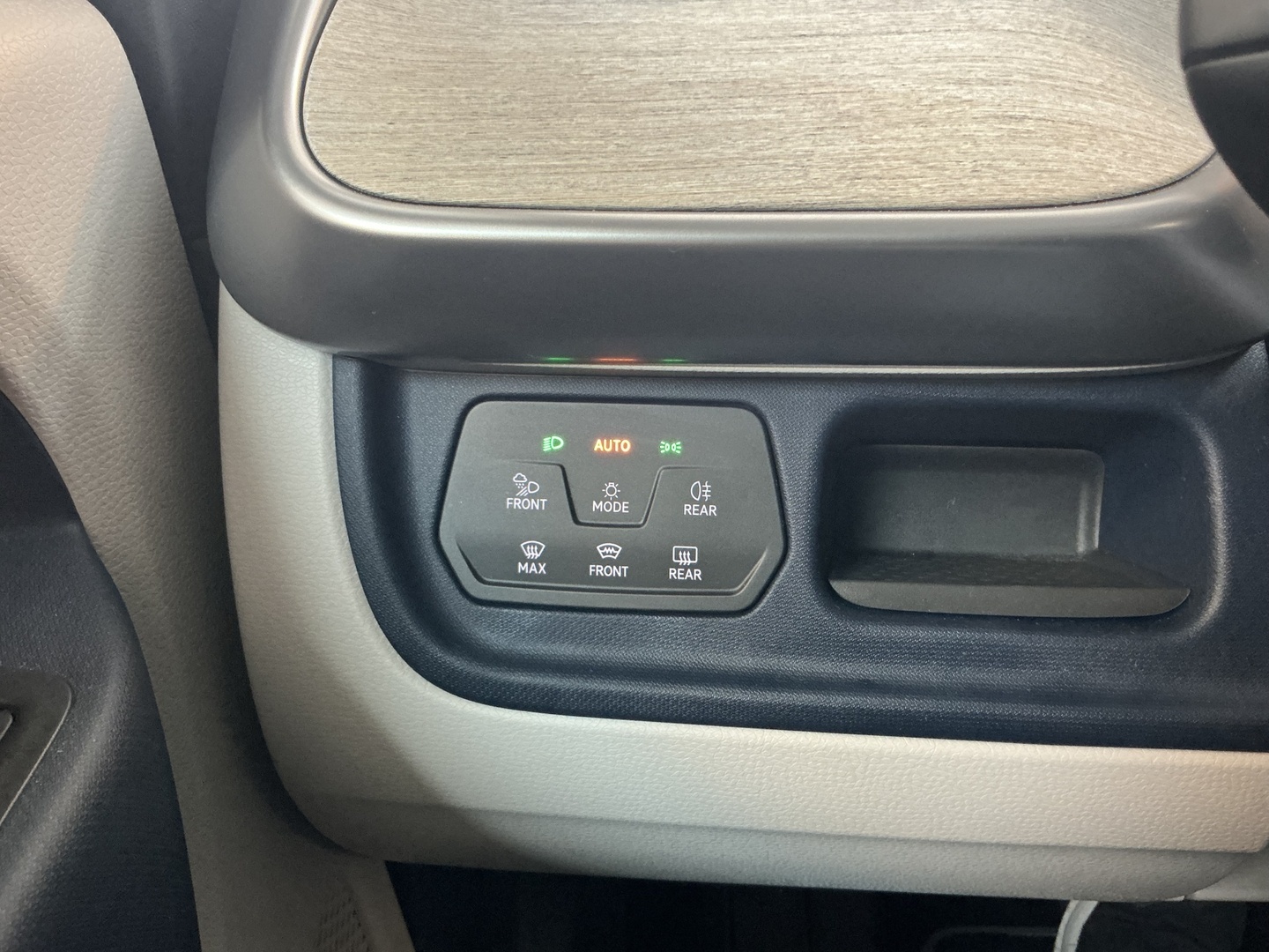 VOLKSWAGEN ID. Buzz 2024