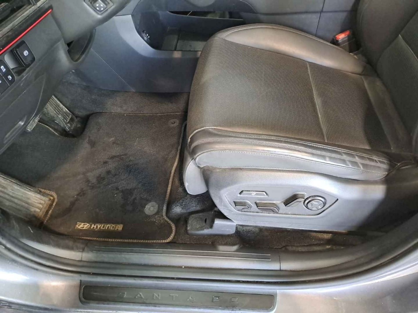 HYUNDAI Santa Fe 22