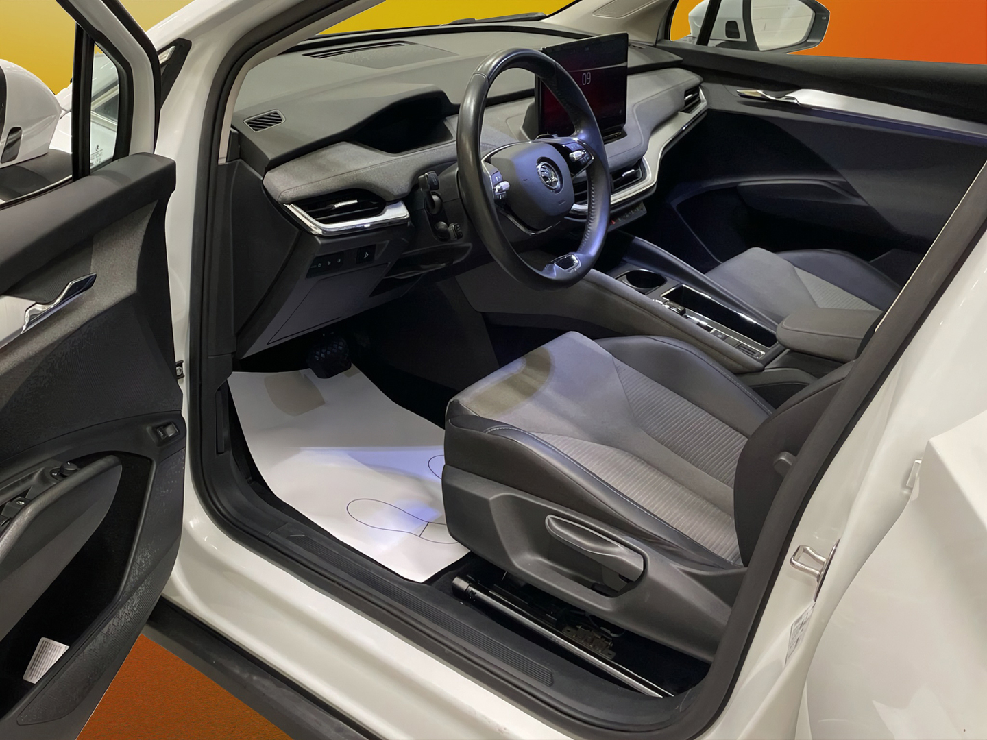 SKODA Enyaq 2023