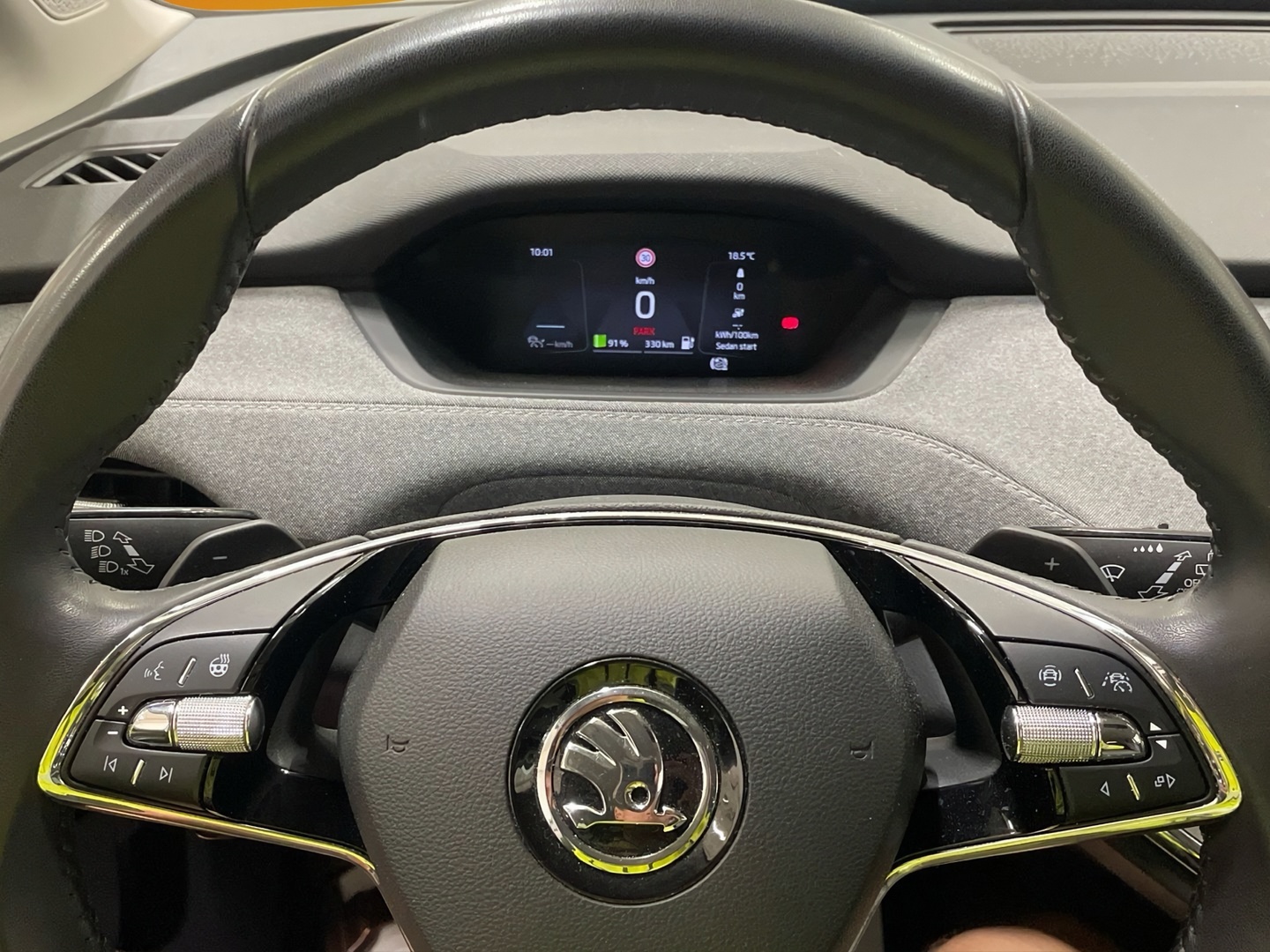 SKODA Enyaq 2023