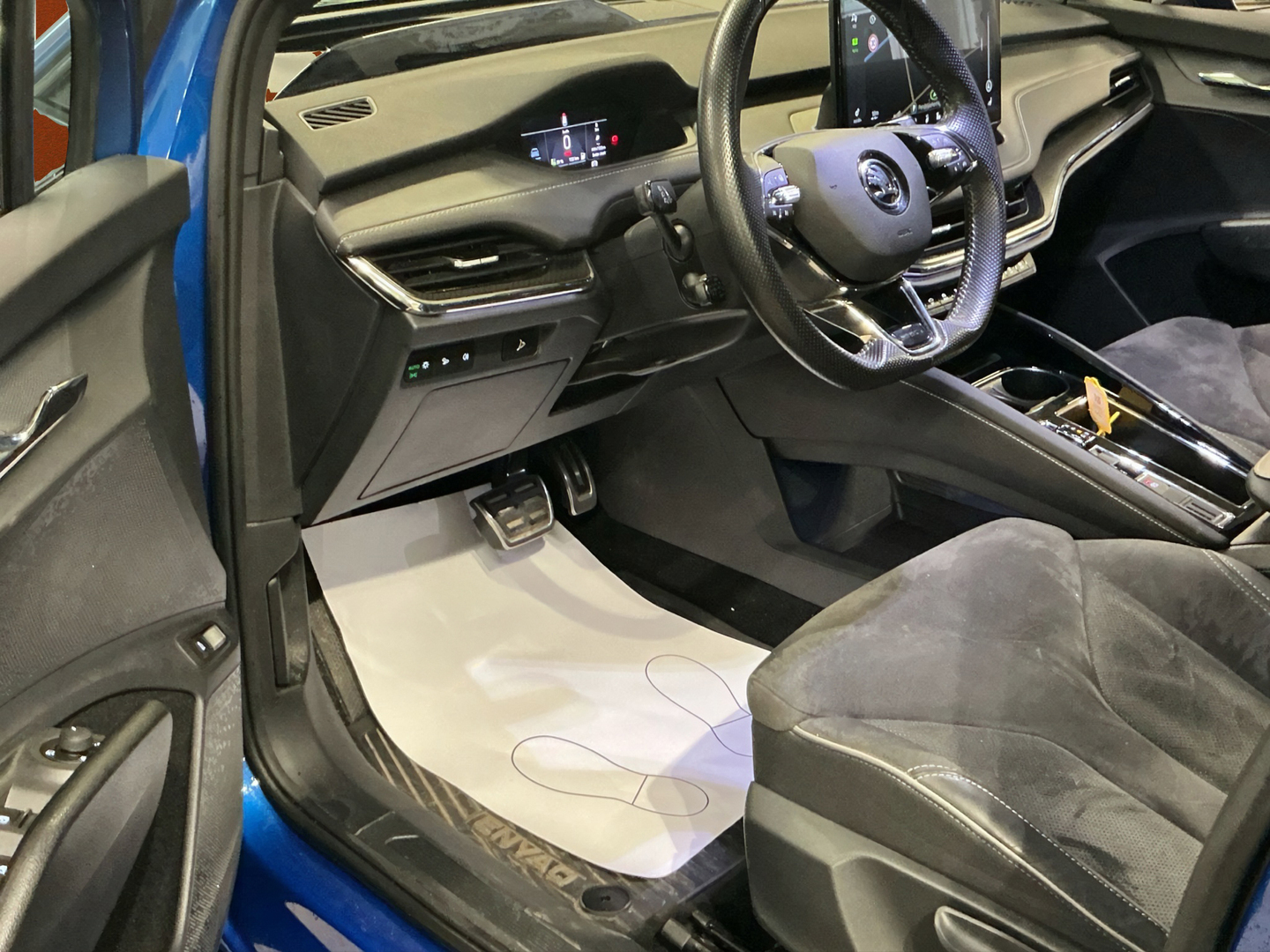SKODA Enyaq 2023