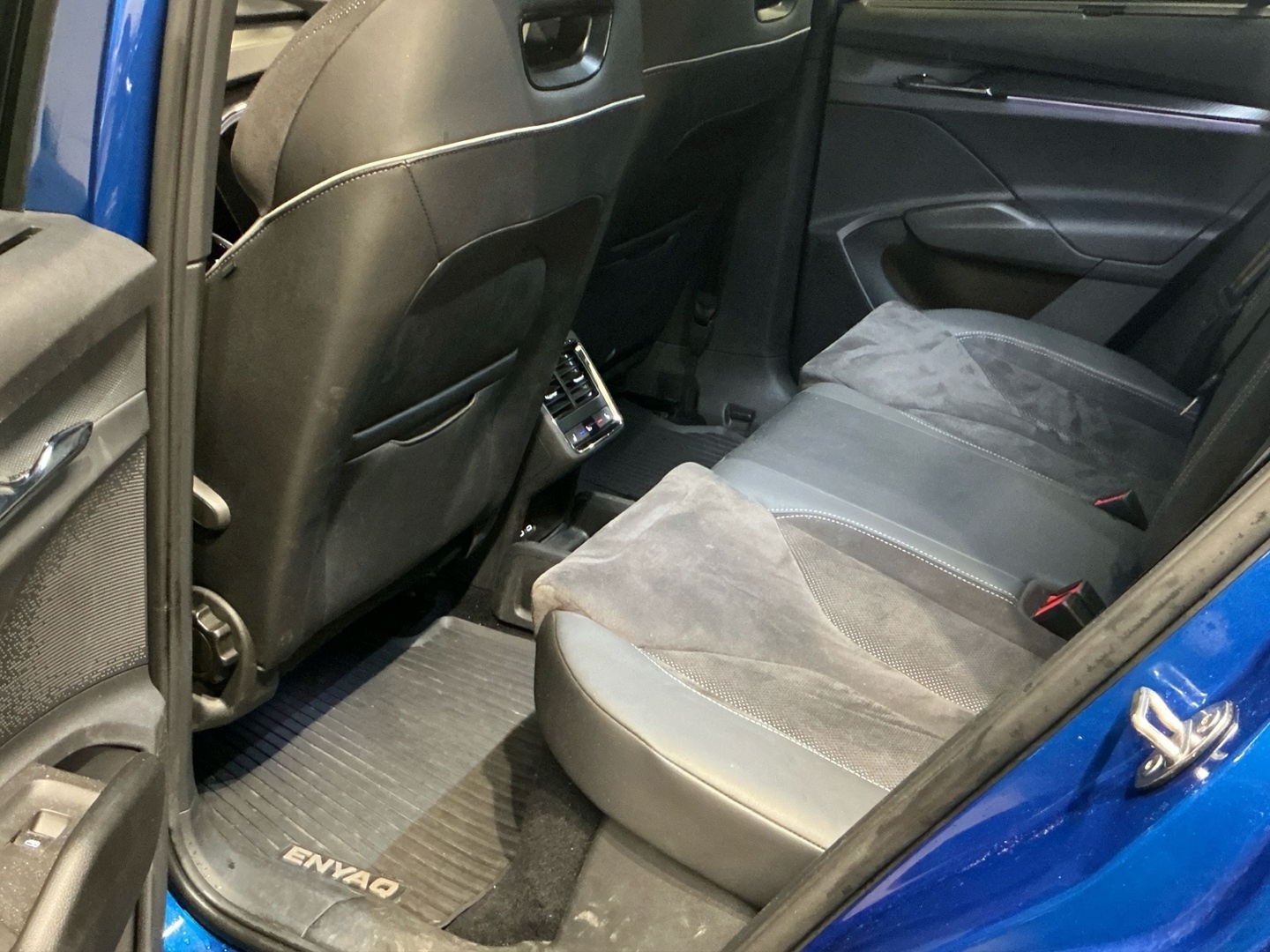 SKODA Enyaq 2023