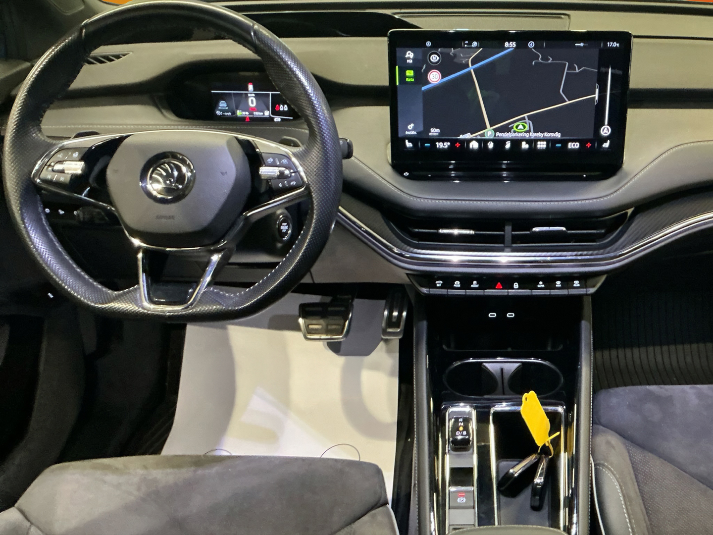 SKODA Enyaq 2023