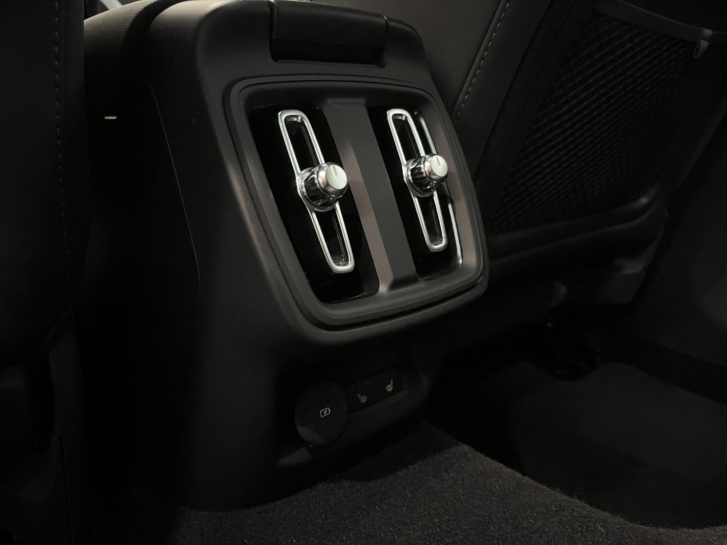 POLESTAR 2 27