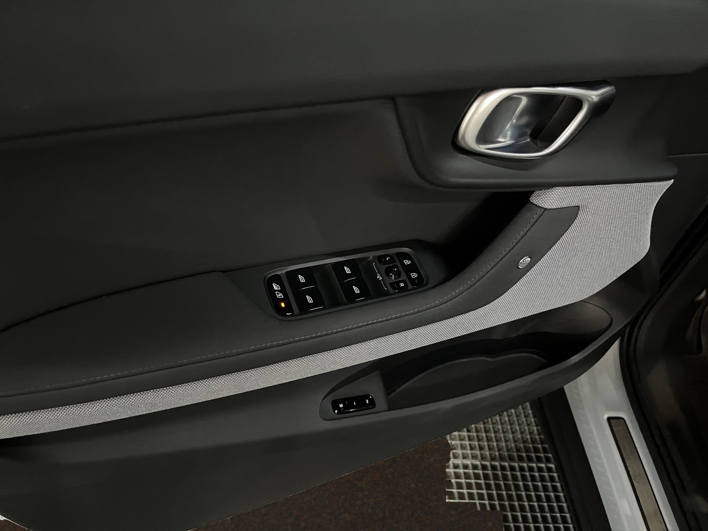POLESTAR 2 6