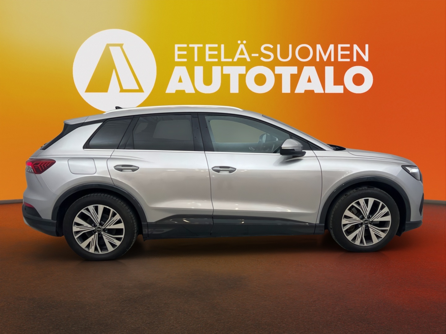 AUDI Q4 e-tron 2023