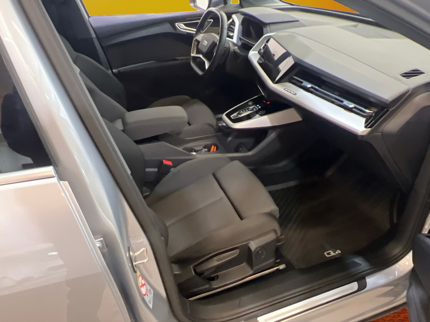 AUDI Q4 e-tron 2023