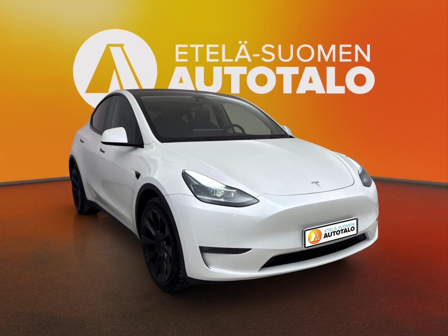 TESLA Model Y 2