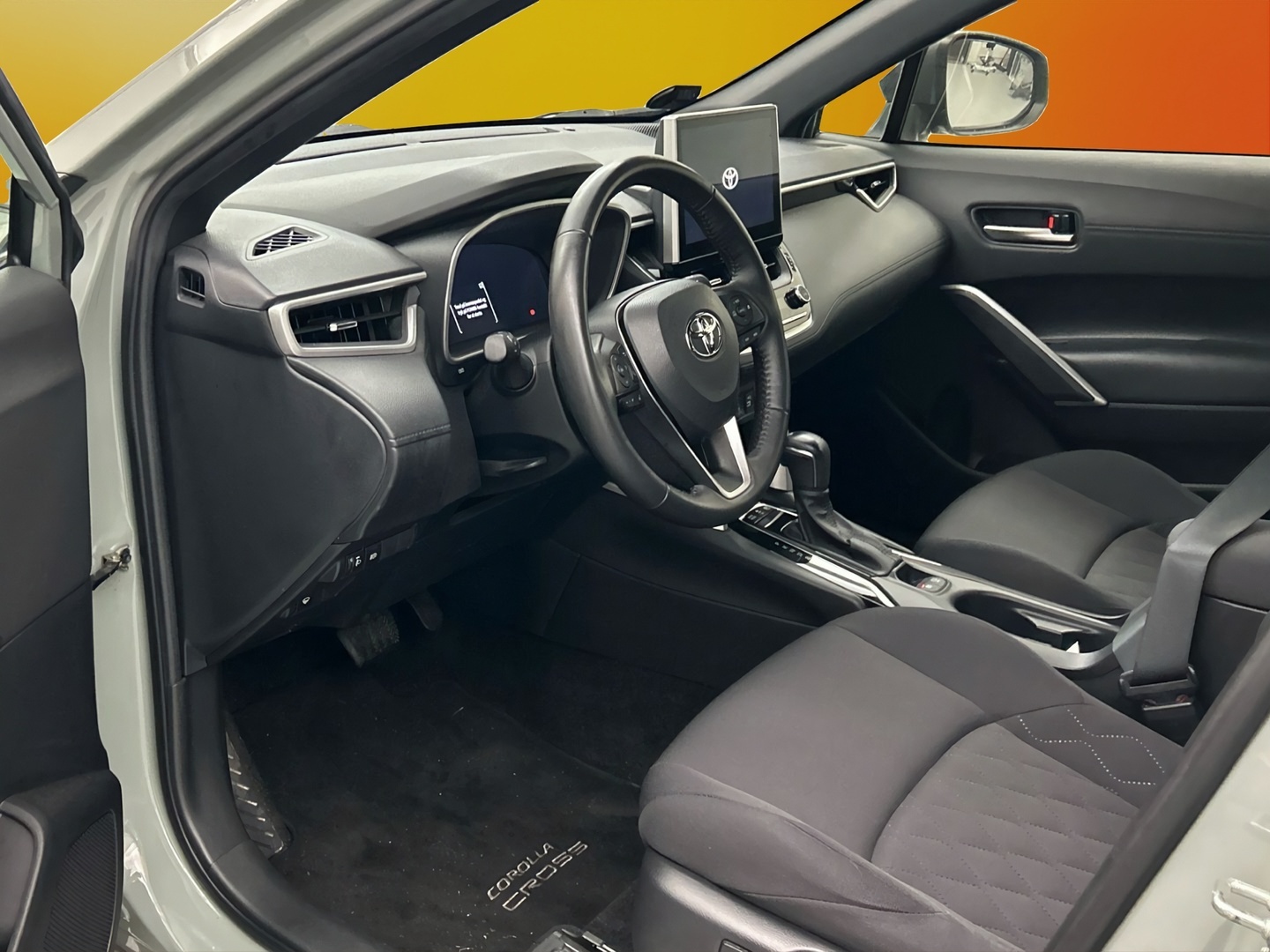TOYOTA Corolla Cross 2023