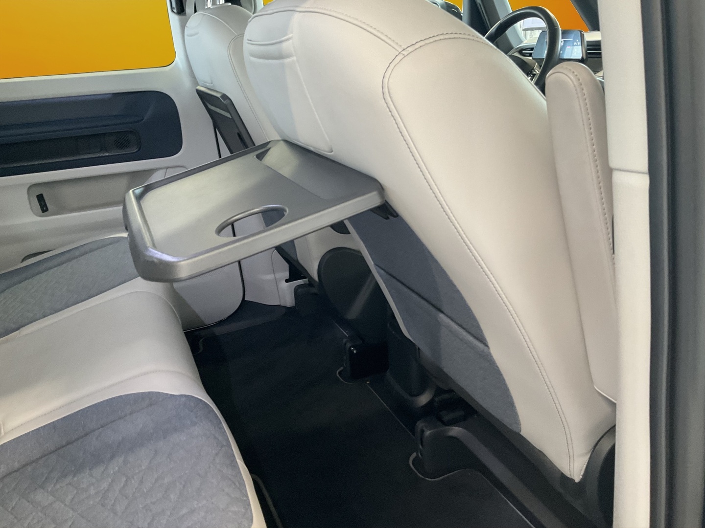 VOLKSWAGEN ID. Buzz 19