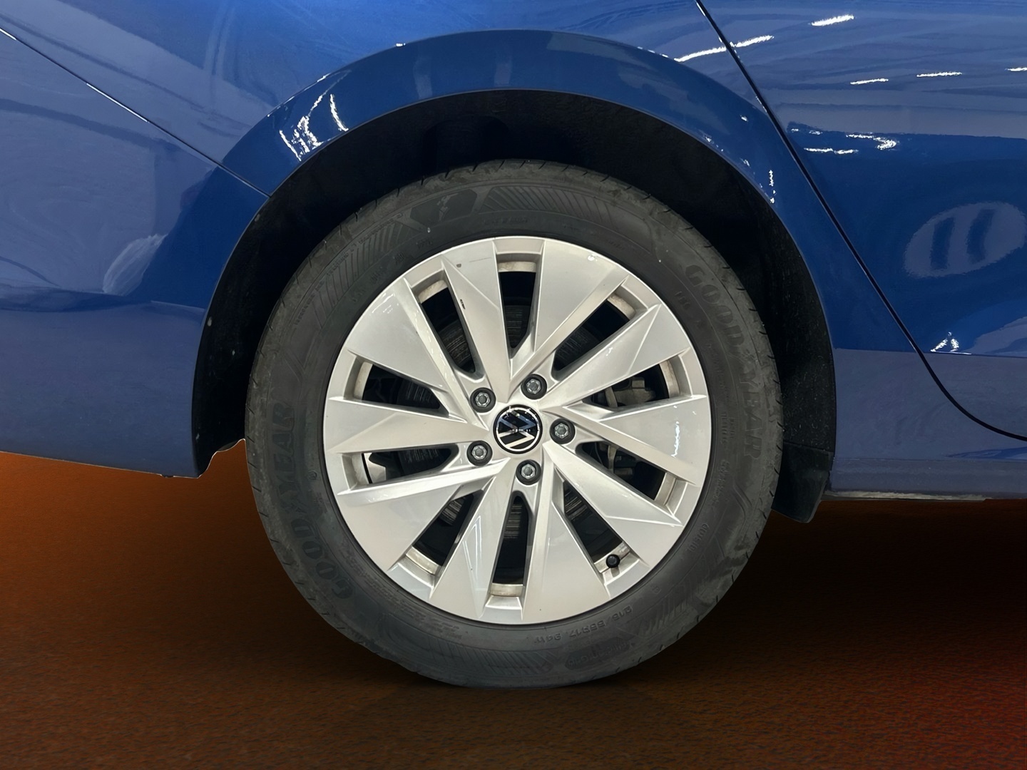 VOLKSWAGEN Passat 2025