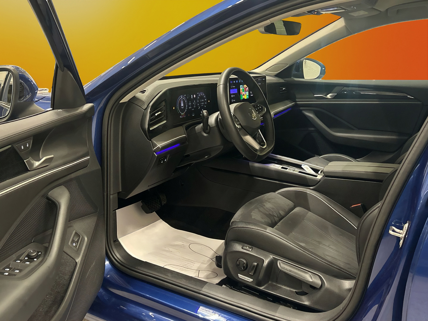 VOLKSWAGEN Passat 2025