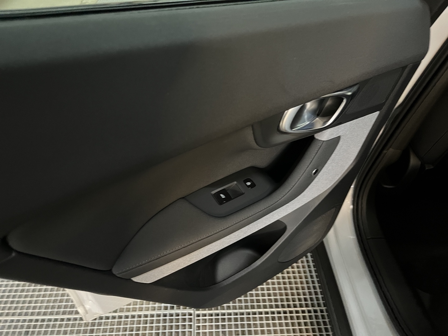 POLESTAR 2 25