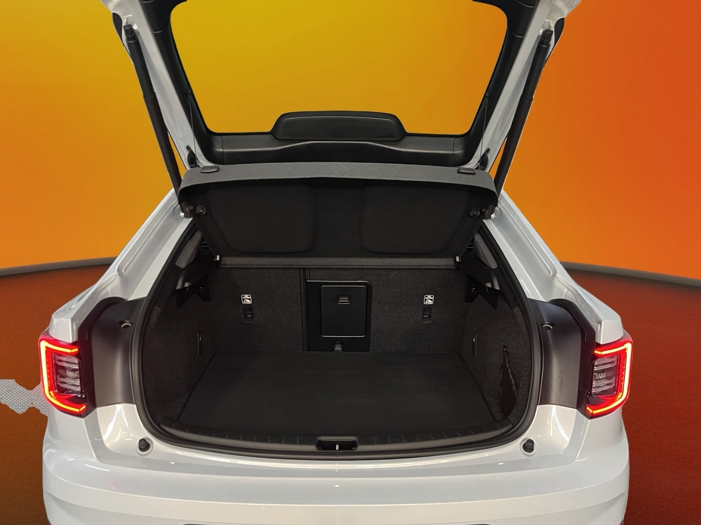 POLESTAR 2 33