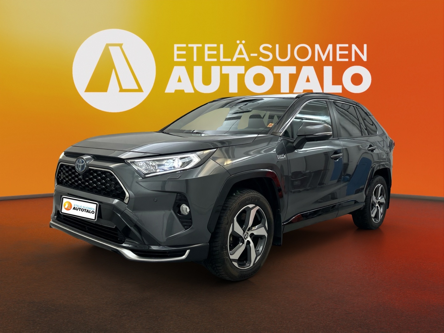 TOYOTA RAV4 Plug-in 1