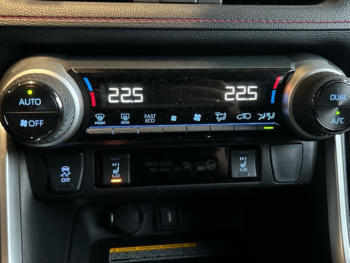 TOYOTA RAV4 Plug-in 13