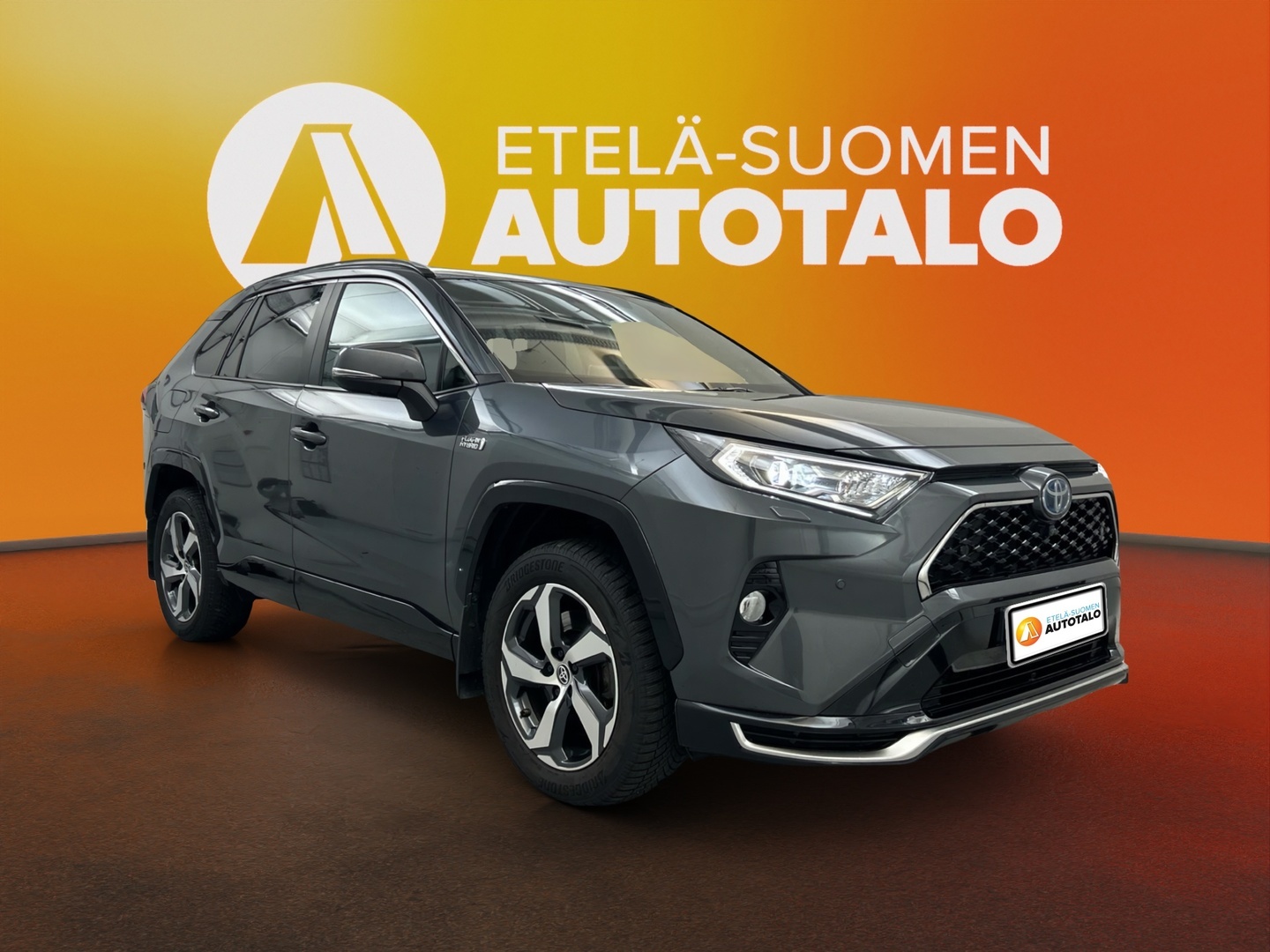 TOYOTA RAV4 Plug-in 4