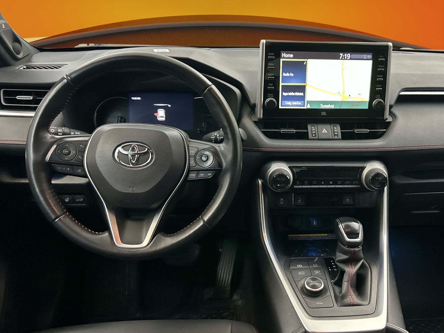 TOYOTA RAV4 Plug-in 8