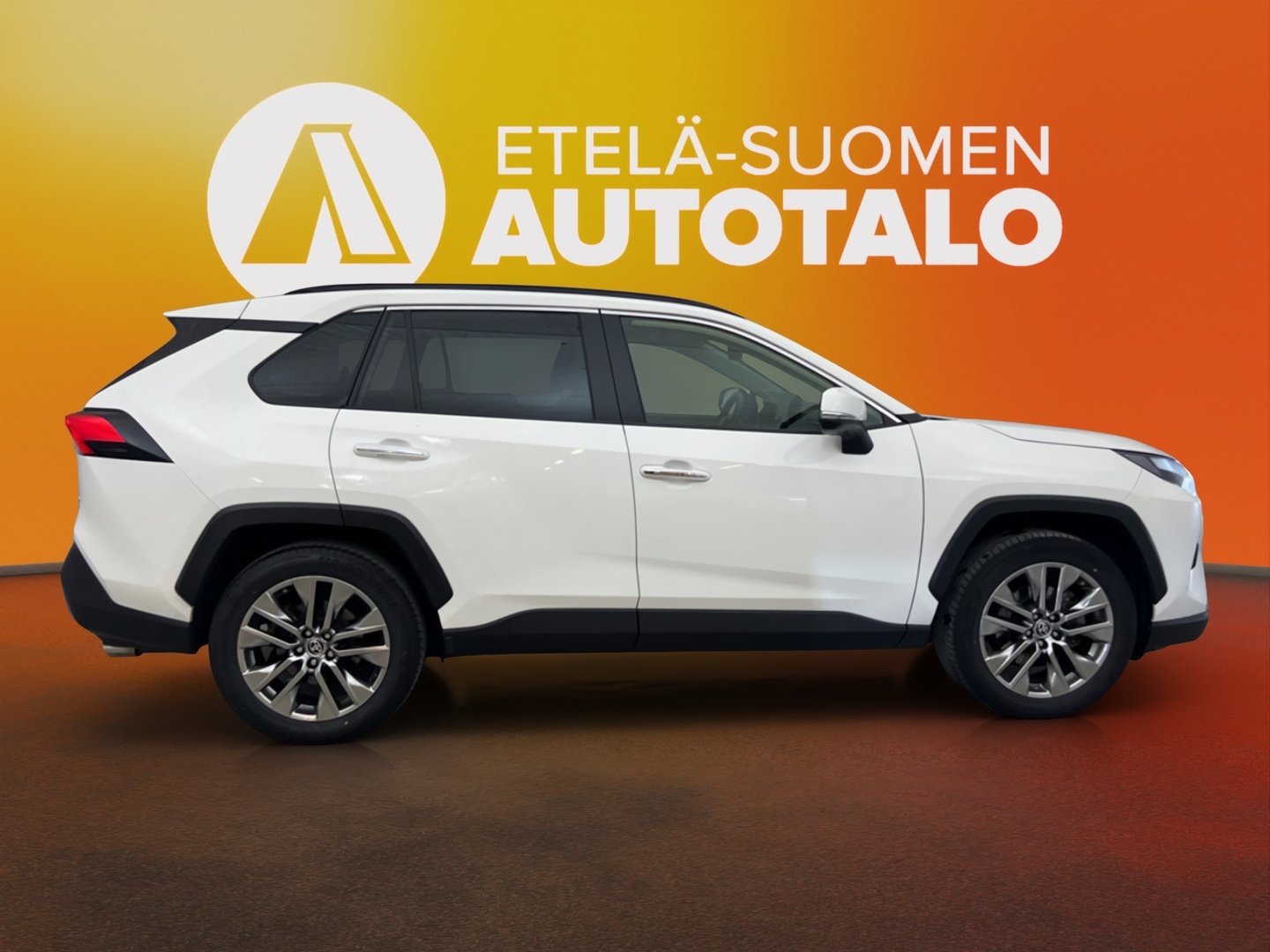 TOYOTA RAV4 5