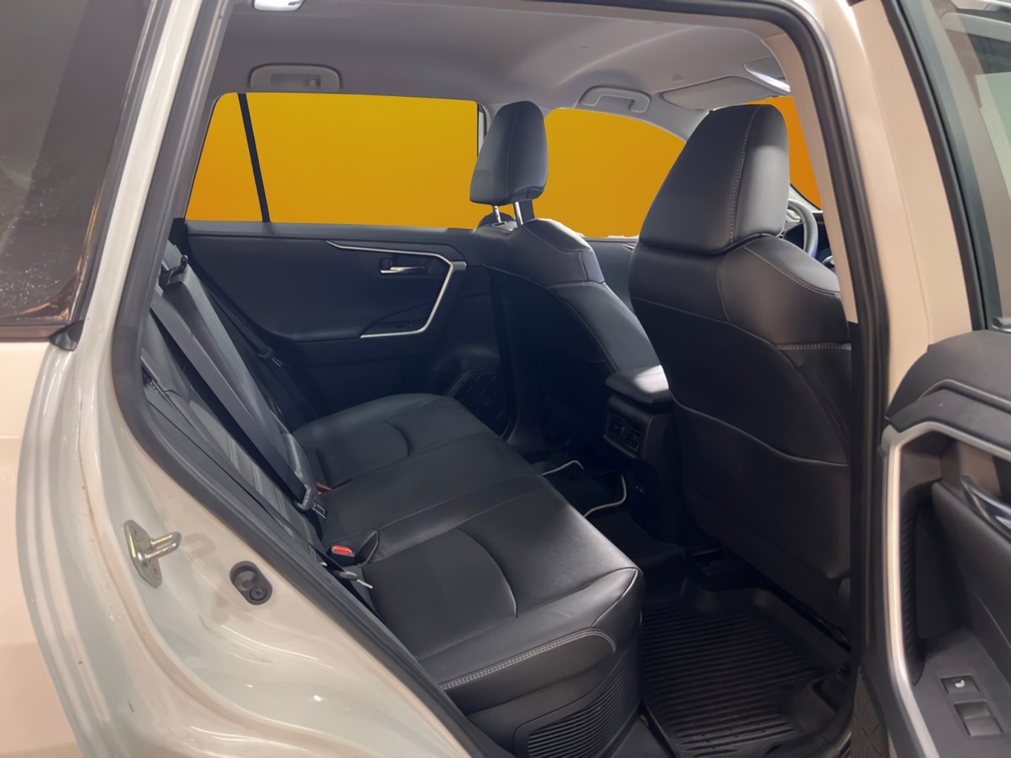 TOYOTA RAV4 8