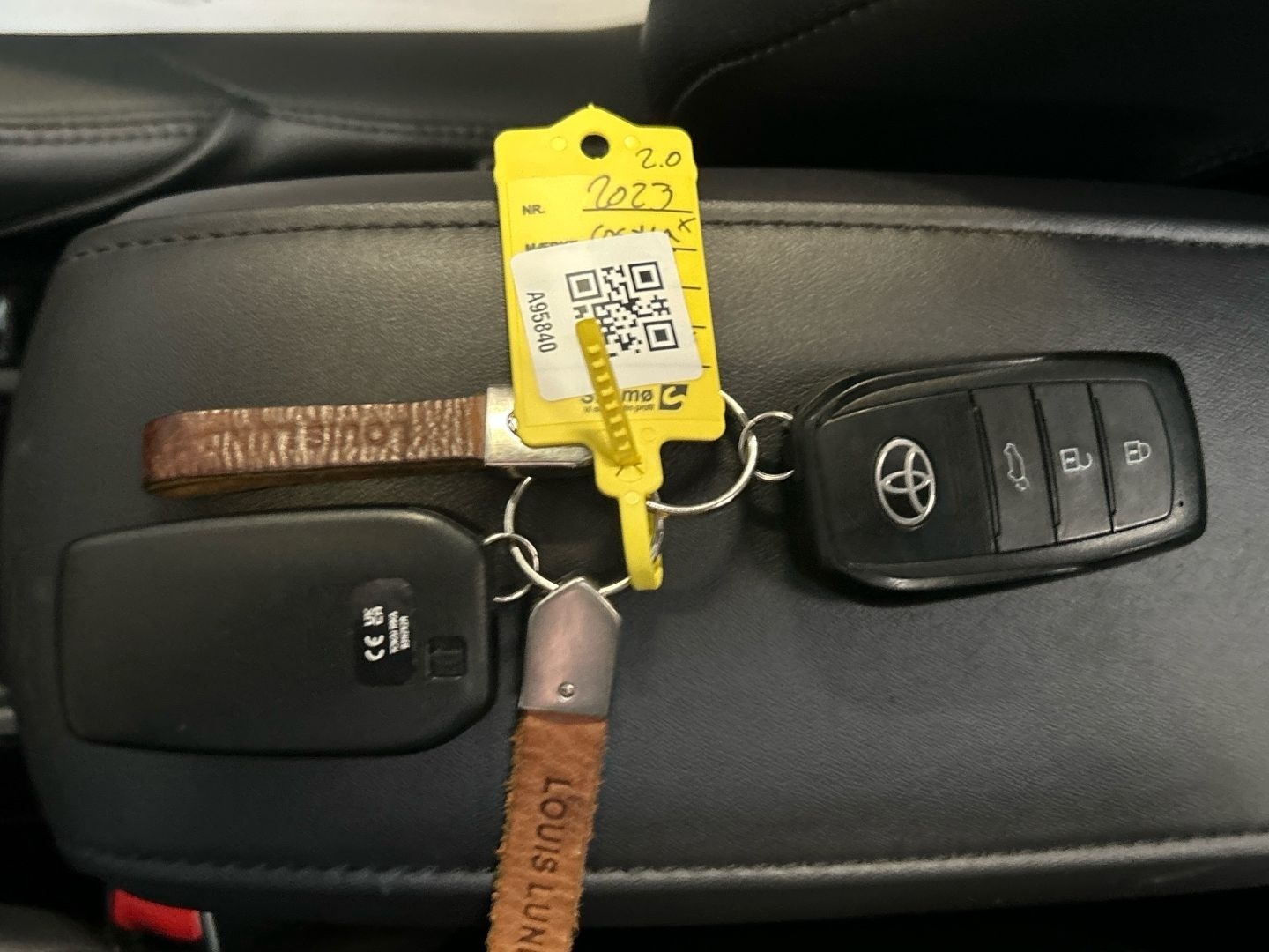 TOYOTA Corolla Cross 19