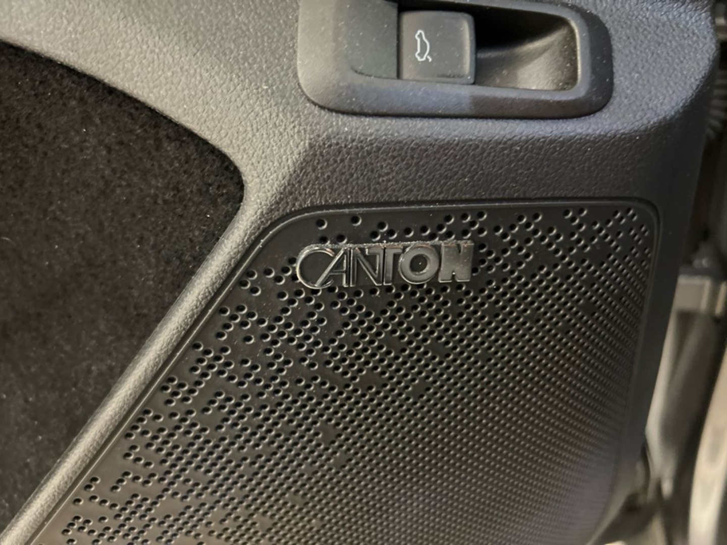 SKODA Enyaq 13
