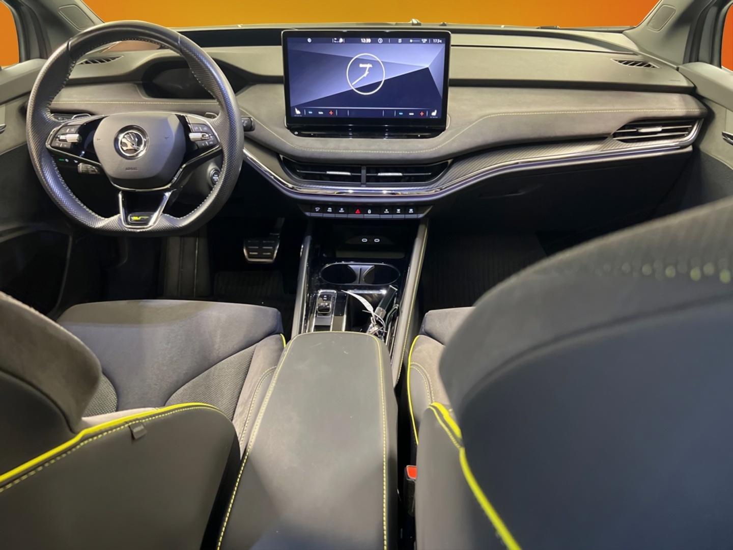 SKODA Enyaq 8