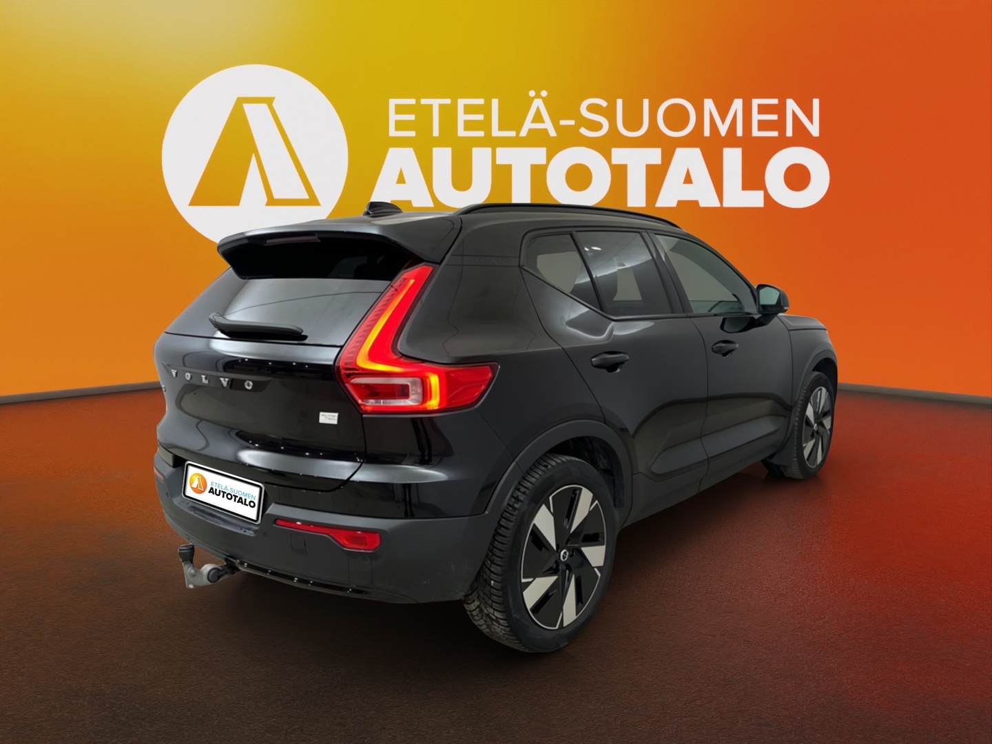 VOLVO XC40 2024