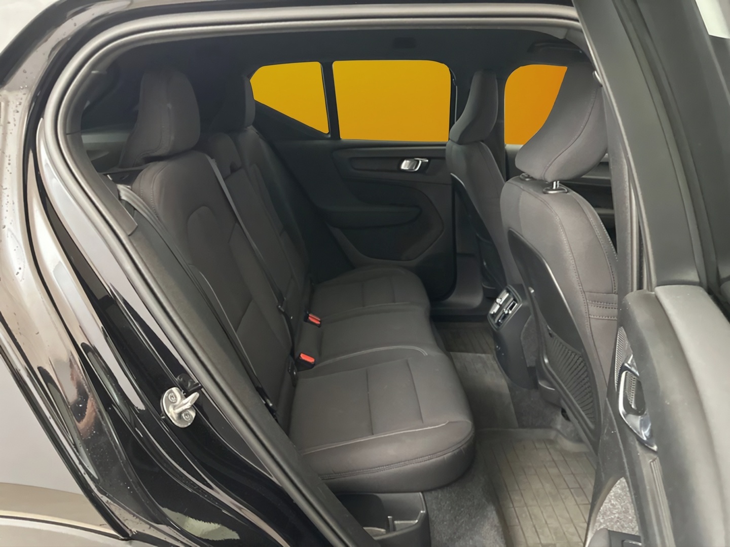 VOLVO XC40 2024