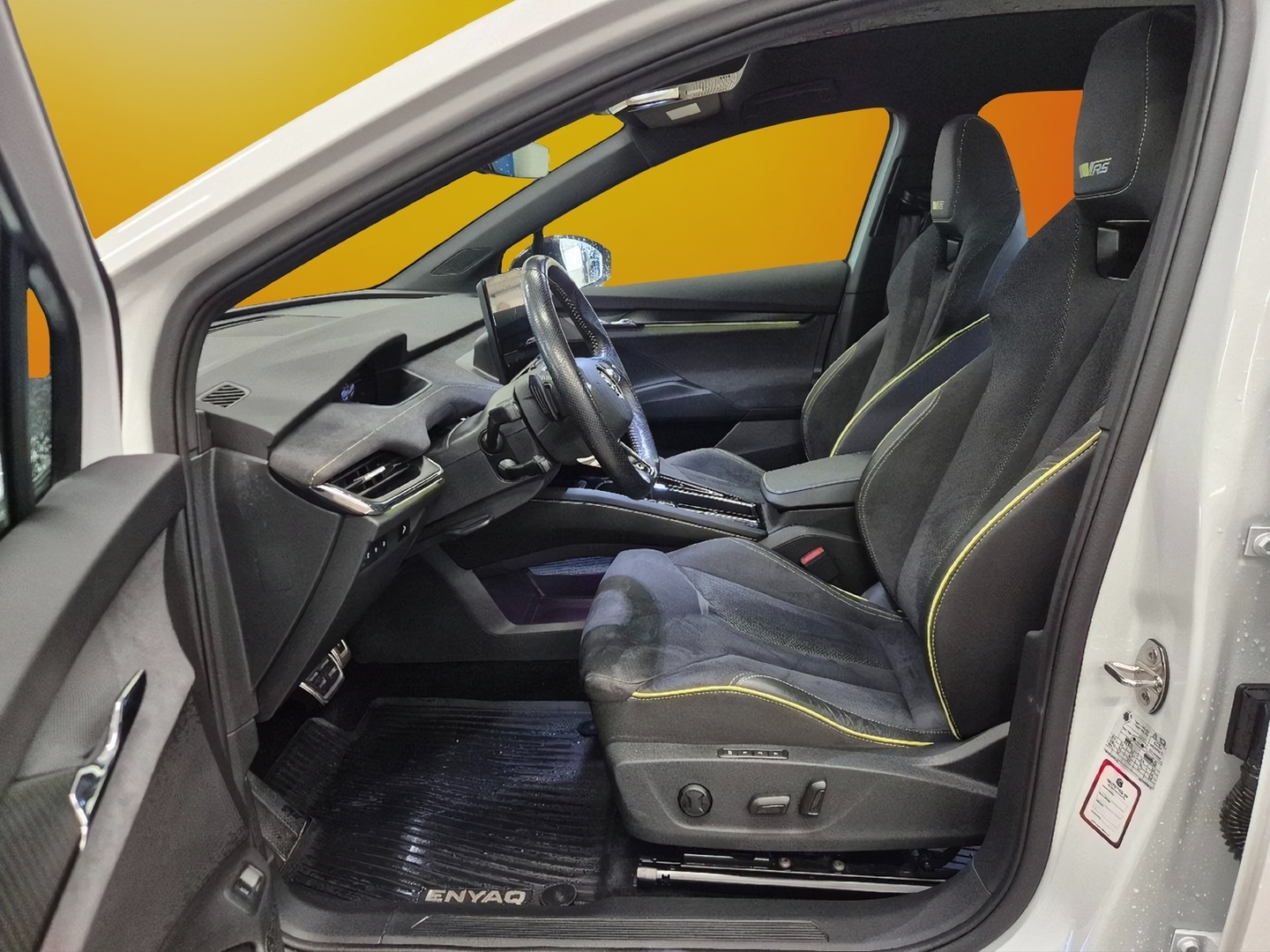 SKODA Enyaq 2023