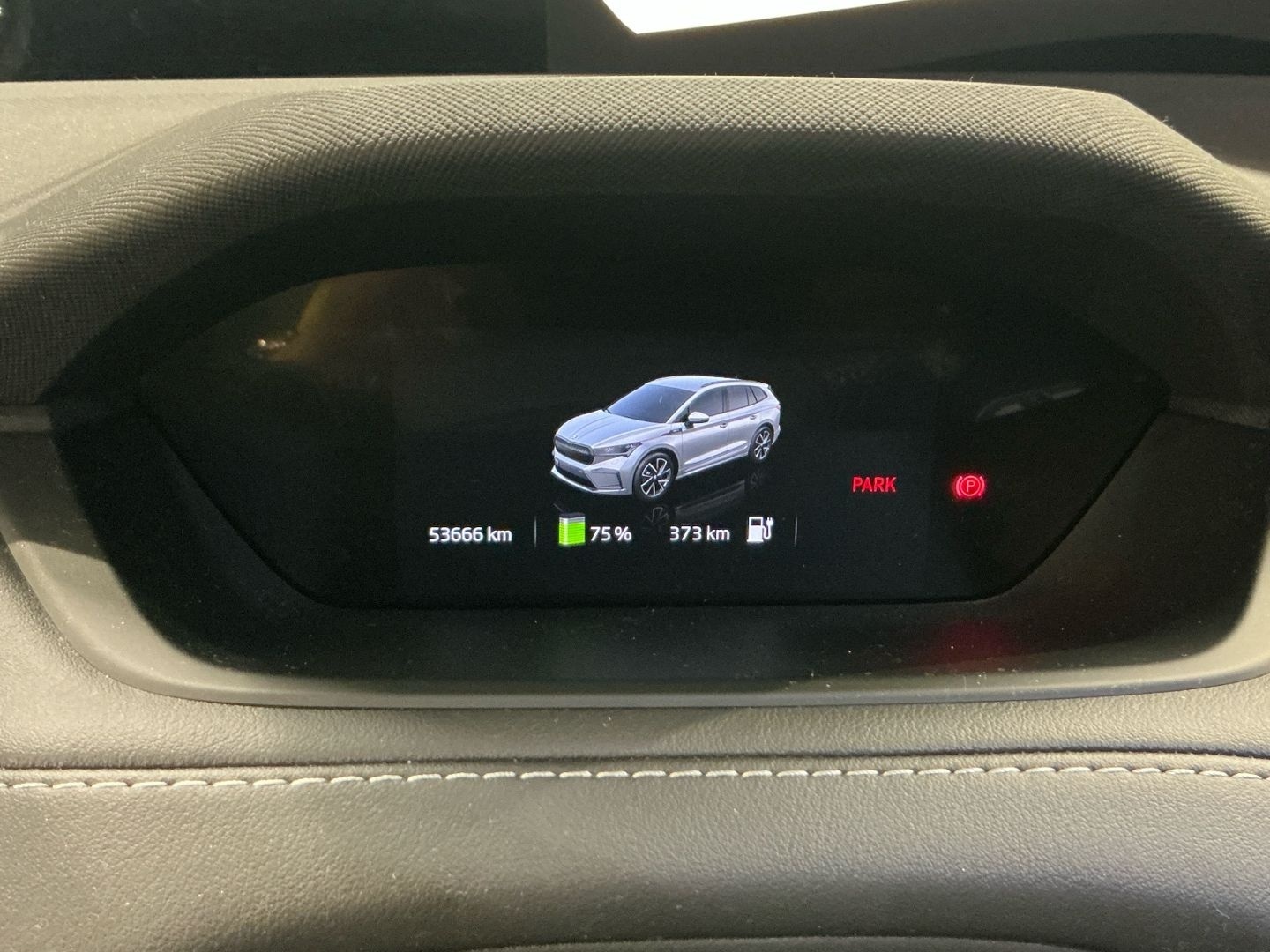SKODA Enyaq 2023